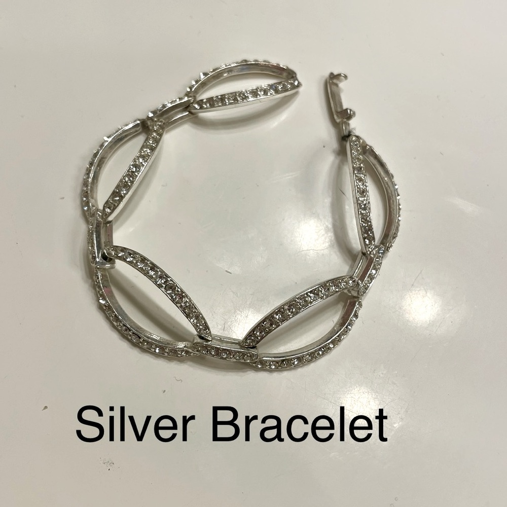 Silver rinestone bracelet